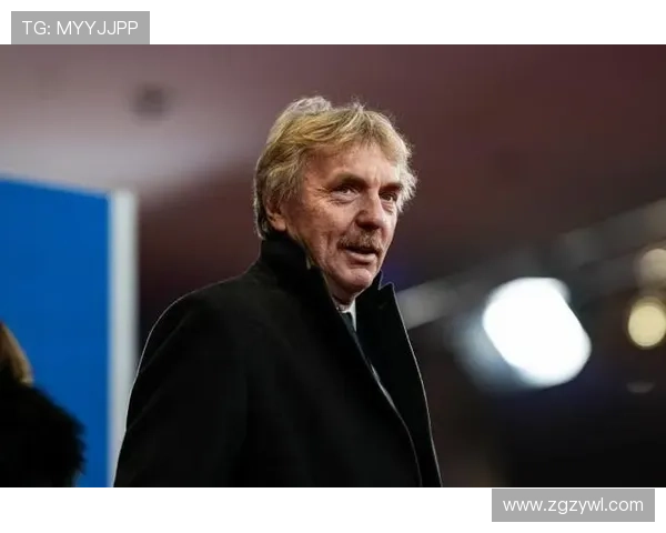 博涅克称莱万巴萨仅能当替补